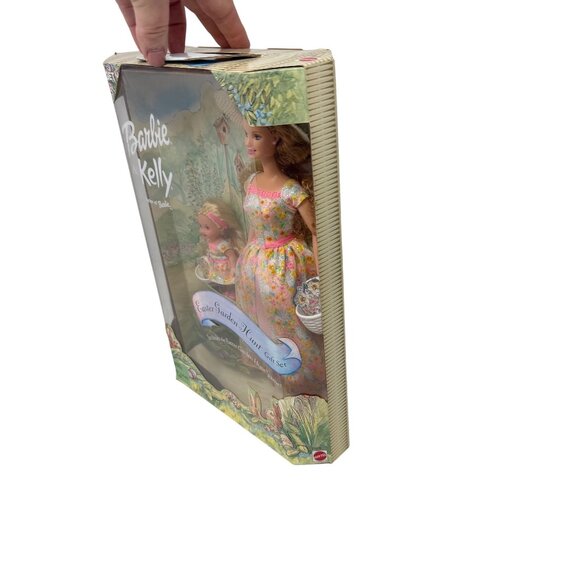 2000 Barbie & Kelly Easter Garden Hunt Gift Set 29380 Target Exclusive NRFB - Picture 6 of 6